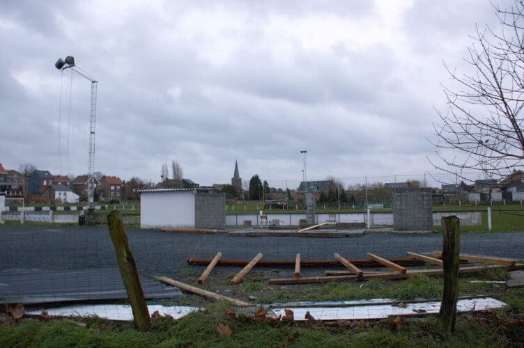 Dégâts au terrain de football de Gingelom. Crédit photo : François Riguelle
