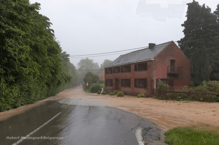 Coulées de boue et inondations dans le village de Tillier, dans le nord de la province de Namur, le 19 mai 2019 (crédit photo : Hubert Maldague).