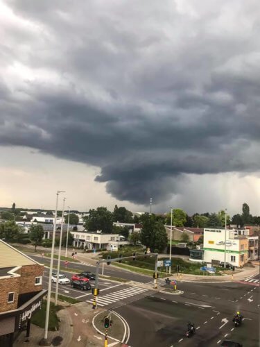Probable supercellule passant sur la région de Saint-Trond, en province de Limbourg, le 10 juin 2019. Crédit photo : Michaël Janssens