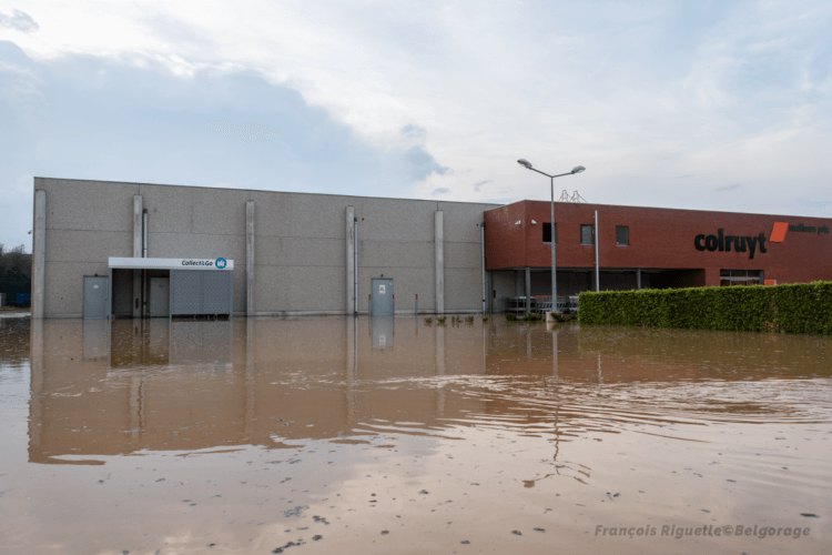 Commerce inondé à Gastuche, en province du Brabant Wallon, le 13 août 2020. Crédit photo : François Riguelle