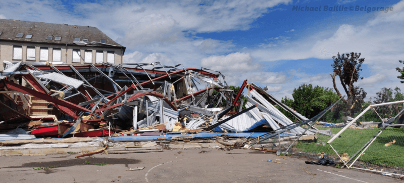 Dégâts observés à Beauraing, en province de Namur, suite au passage d'une tornade d'intensité F2 (haut de l'échelle) le 19 juin 2021. 