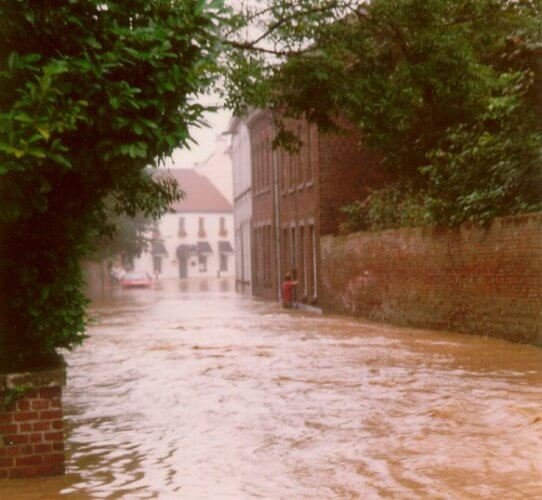 Inondations à Grez-Doiceau, en province du Brabant Wallon, le 27 août 2002. Auteur inconnu