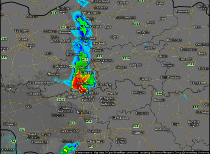 Image radar montrant l'orage aux parfaites caractéristiques supercellulaires s'apprêtant à frapper Bruxelles, le 9 juillet à 16h05. Source : Kachelmannwetter