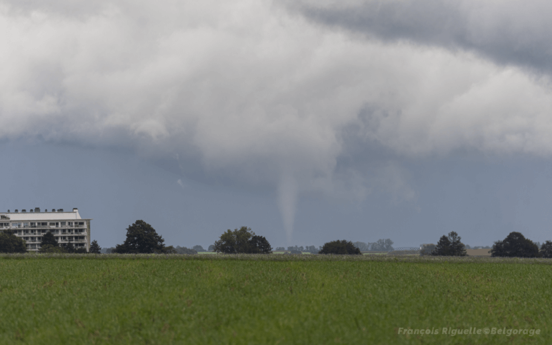 Tornade observée depuis la région de Jodoigne, en province du Brabant wallon, le 26 septembre 2024. Crédit photo : François Riguelle