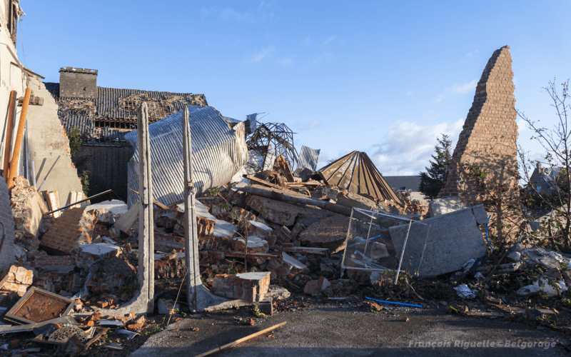 Autre vue sur le bâtiment détruit (17). Crédit photo : François Riguelle