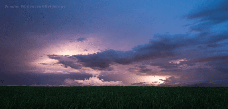 Évacuation du système orageux multicellulaire en direction des Pays-Bas aux alentours de 22h40, le 23 juin 2016. Crédit photo : Samina Verhoeven