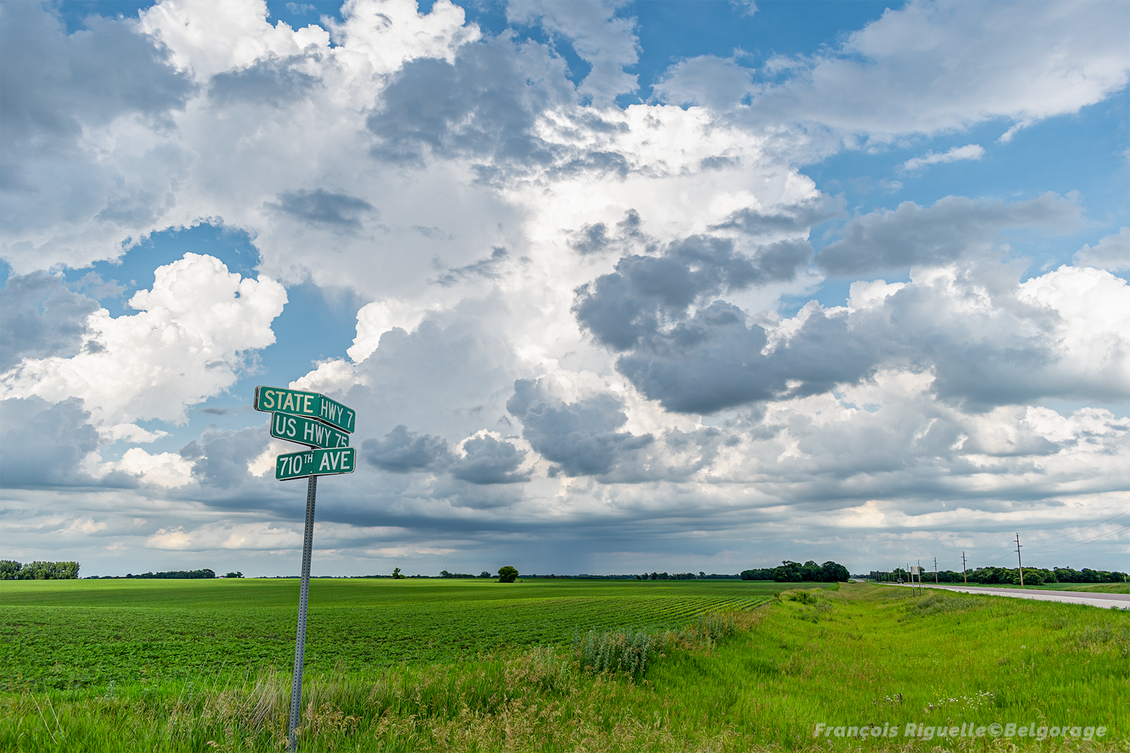 Cellule orageuse en formation dans une atmosphère particulièrement instable près d'Odessa, au Minnesota, le 28 juin 2025.