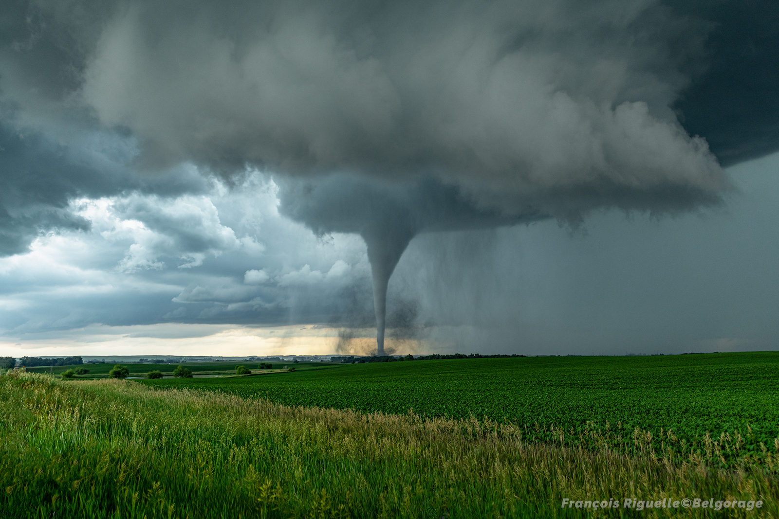 Tornade dans la région de Gary, au Dakota du Sud, le 28 juin 2025.