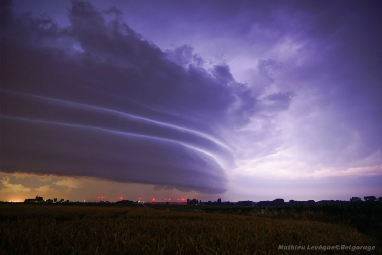 orage-2026-06-28-01-0h35-cieux-orageux-sombreffe-belgique-mathieu-leveque